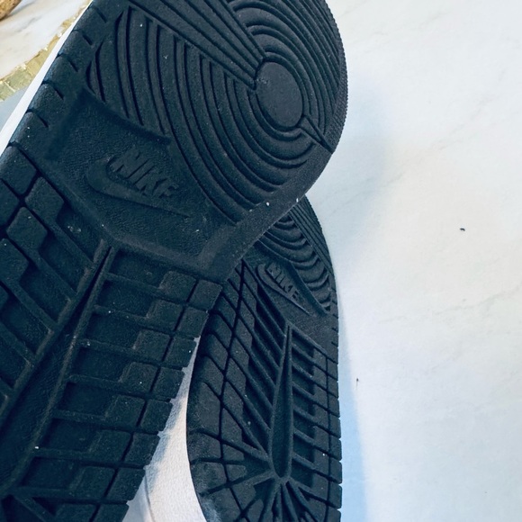 Nike Air Jordan Gray and White High-Tops - Picture 12 of 12